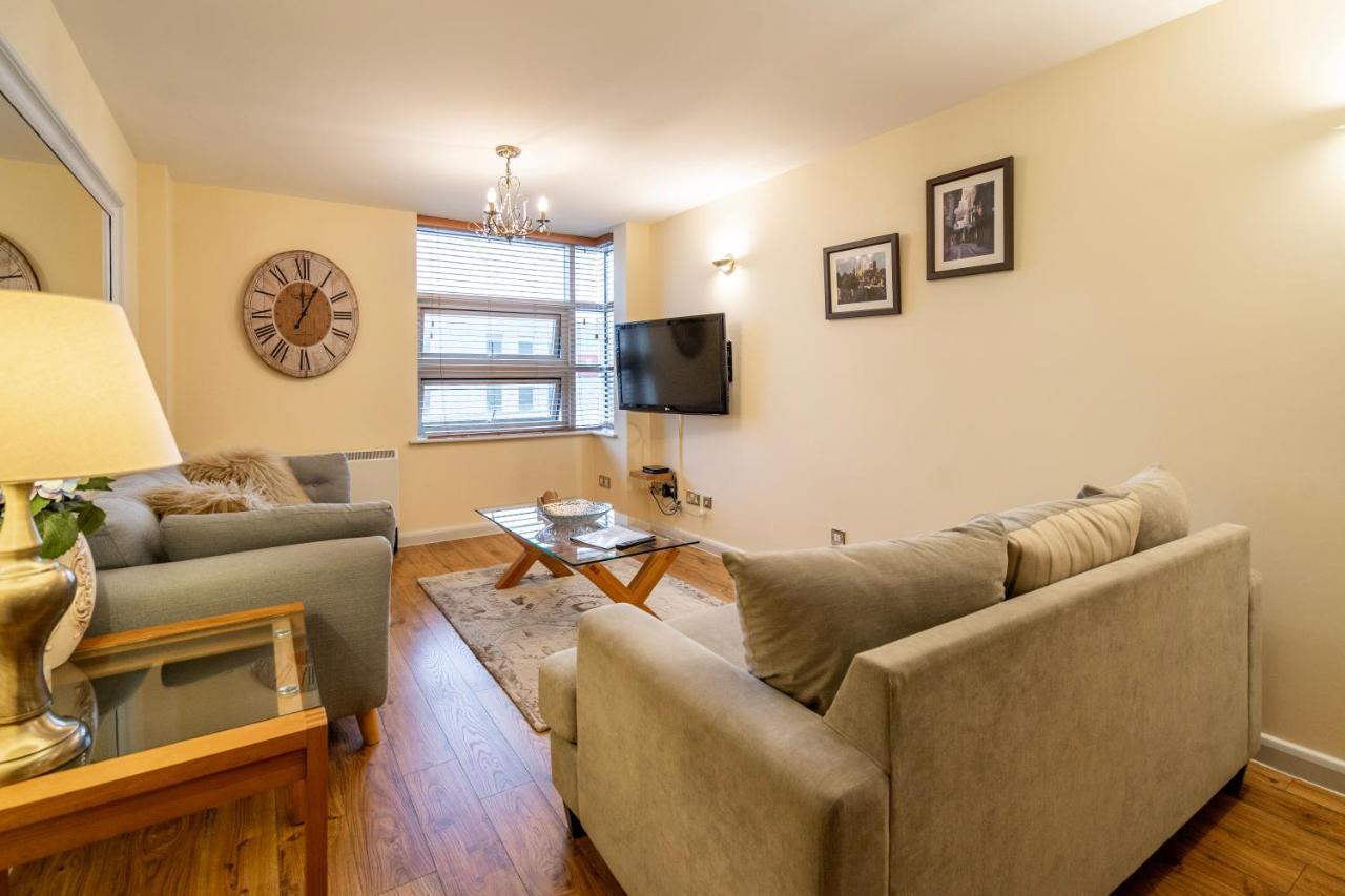 316 Westgate Apartment *